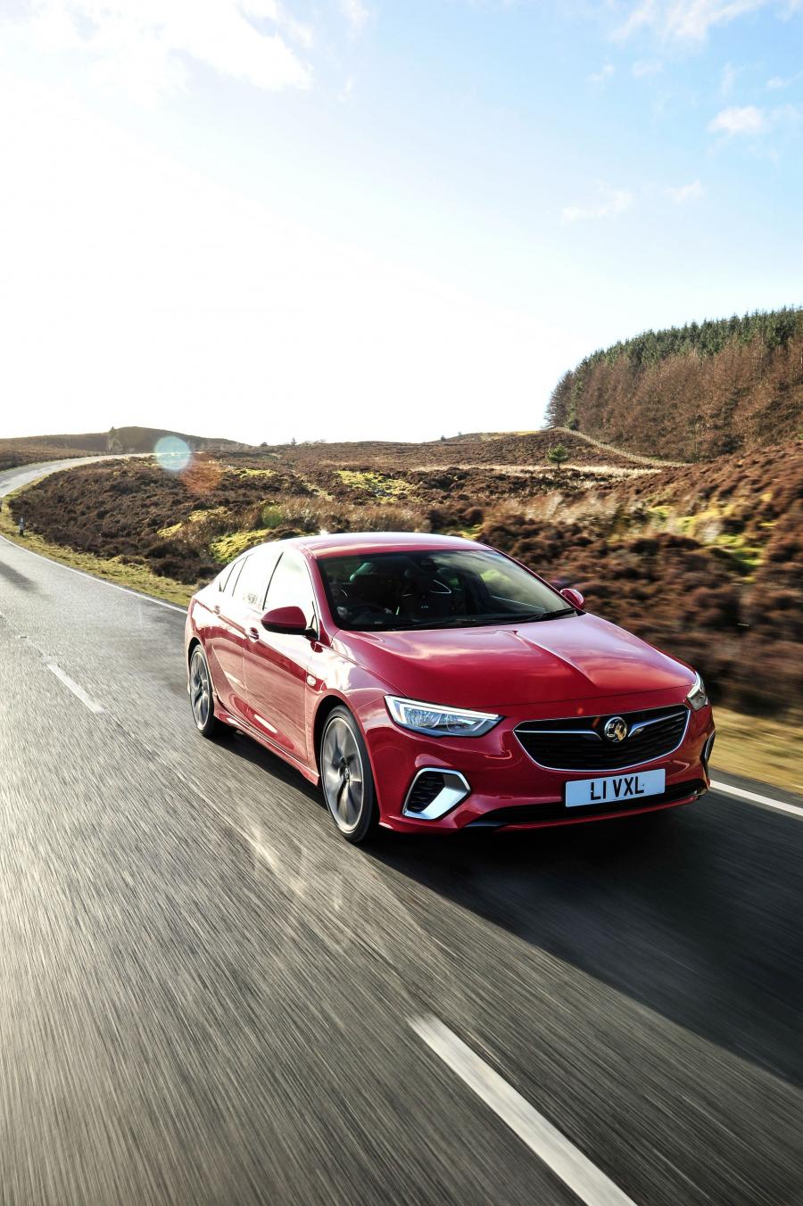  Vauxhall Insignia GSi Grand Sport 2018 года  (фото 6 из 11)